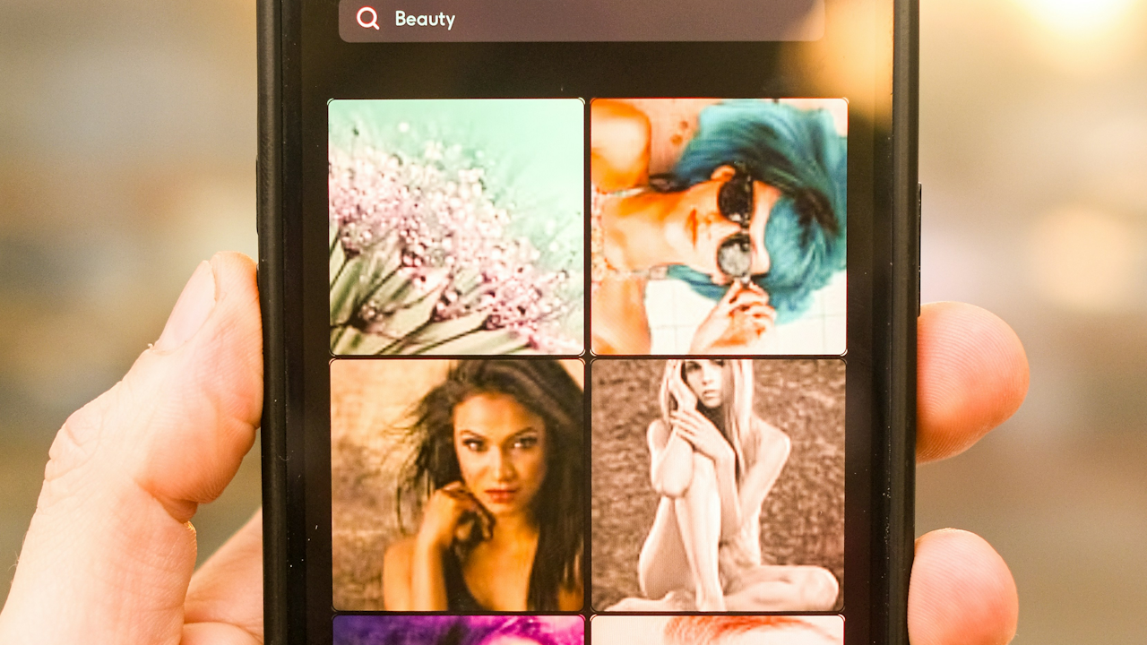 The Psychology of Beauty Standards